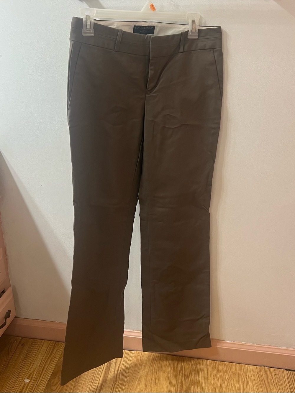 Banana Republic Martin Fit women’s Khaki Straight-Leg Pants NWOT Y2K Vintage